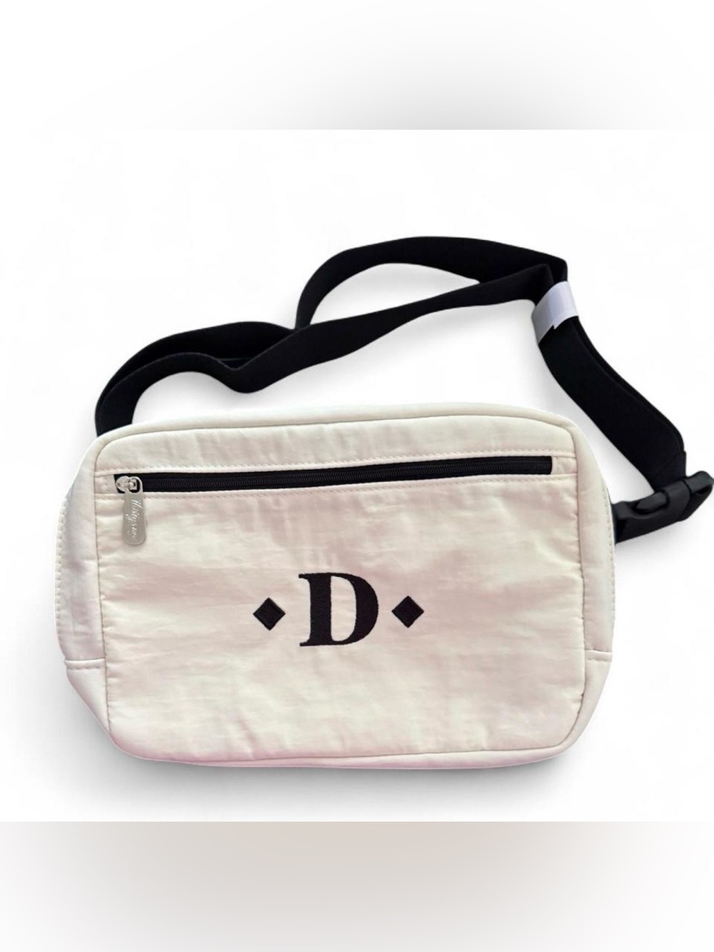 THIRTY-ONE off white crossbody bag/fanny pack.
